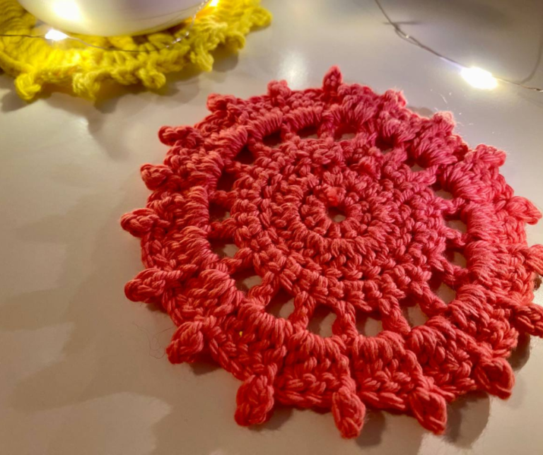 How to crochet a round motif
