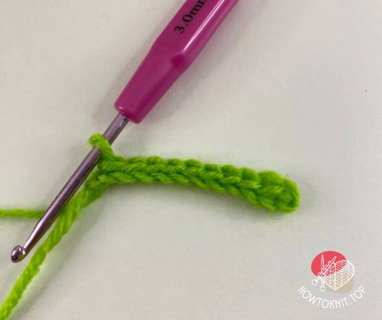 How to crochet Slip Stitch (sl st)