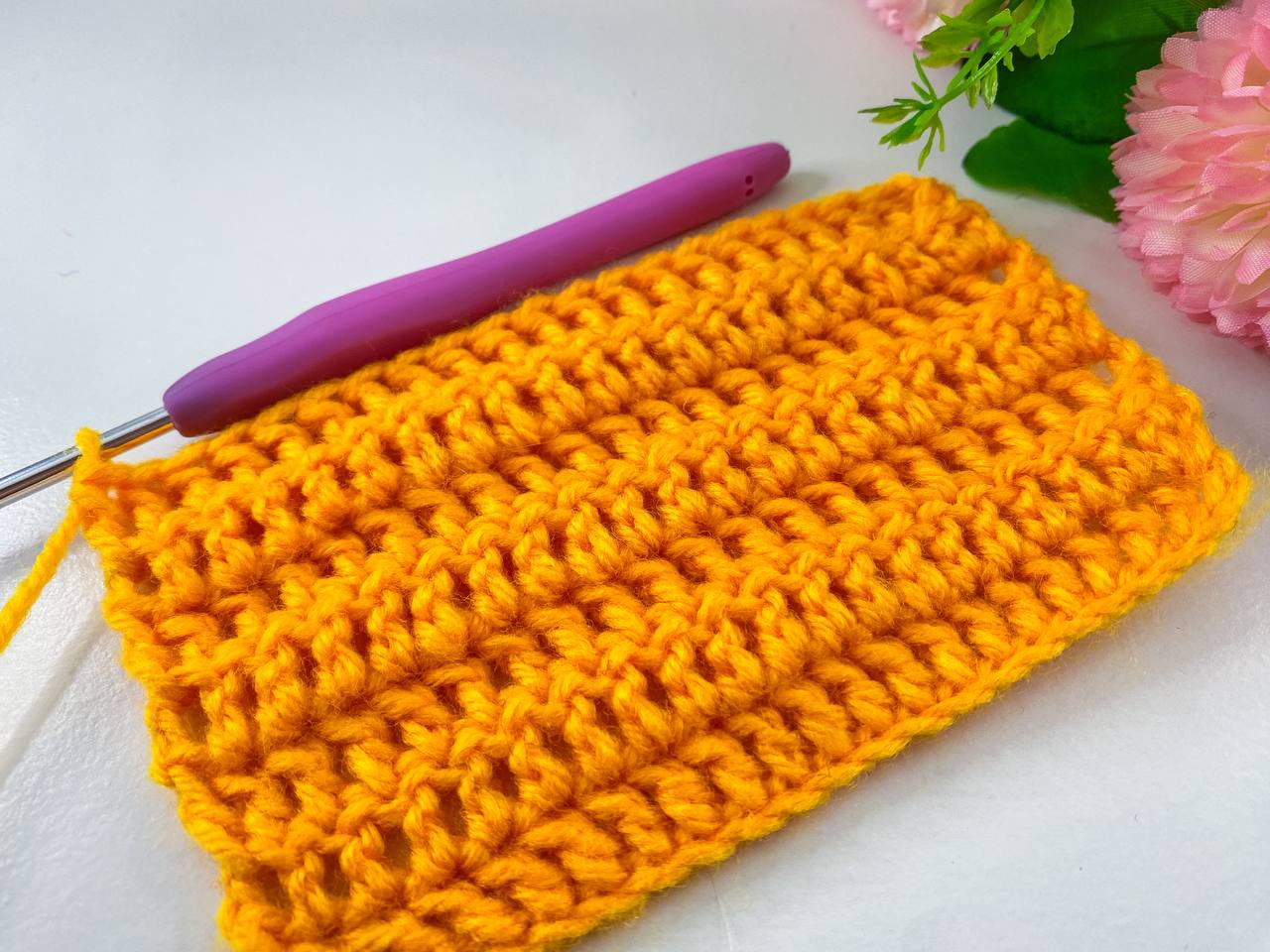 How to crochet a Double Crochet (dc)