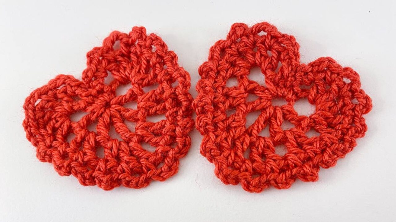 How to Crochet the CUTEST Valentine Hearts in 5 Minutes