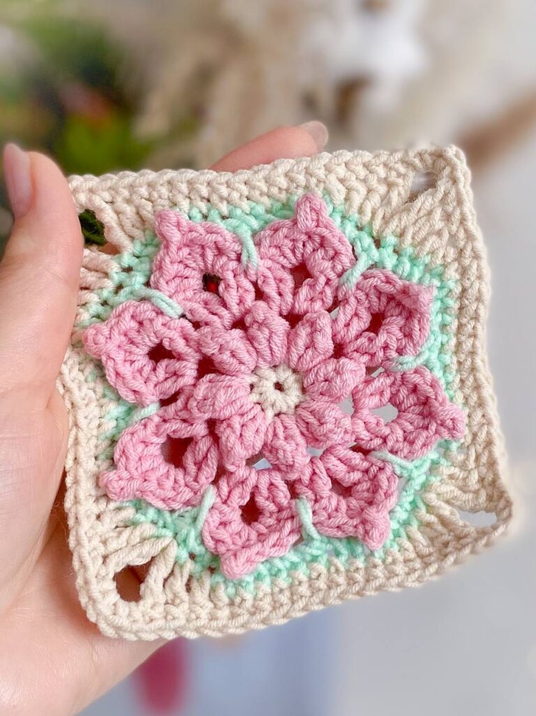 Learn The Secret Behind This Amazing Granny Square #9