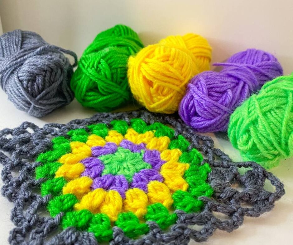 Super Easy Granny Square for Beginners (1)
